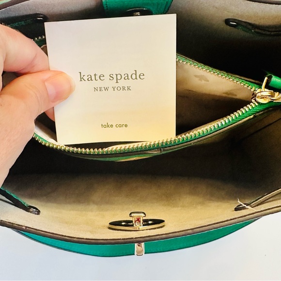 Kate Spade Marti leather large bucket bag in Kelly green / snow pea - Picture 13 of 15